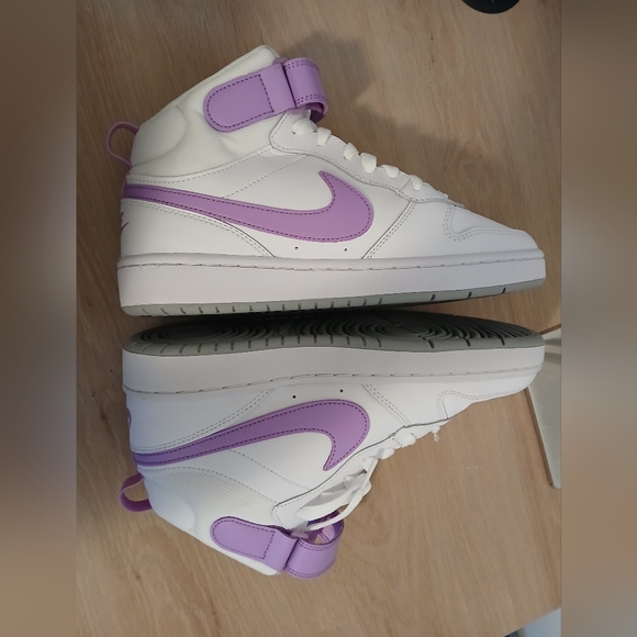 NWOT Nike Court Borough 2 Mid White Fuchsia Glow - Picture 9 of 11
